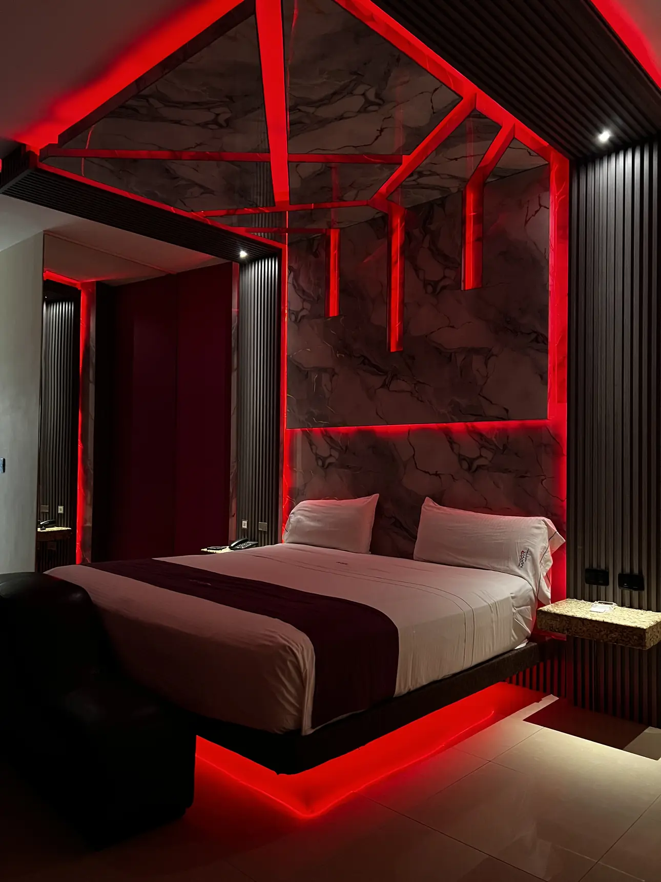 Luxury Suite, estilo Rubí